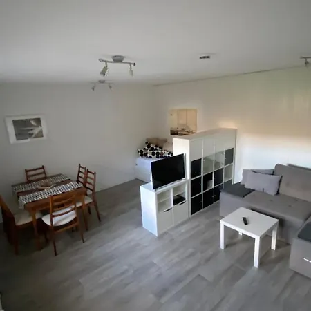 Charaktervolle Whg Mit Parkplatz Naehe Kassel Ганн. Мюнден
