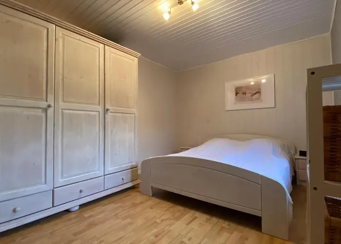 Appartement Charaktervolle Whg Mit Parkplatz Naehe Kassel *